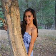 Estudiante de nutrición y dietética para dar clases de Biología a niños de primaria y secundaria